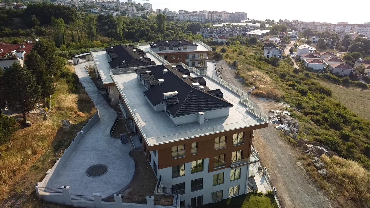 Authentic Yalova Hills project view: Property in context
